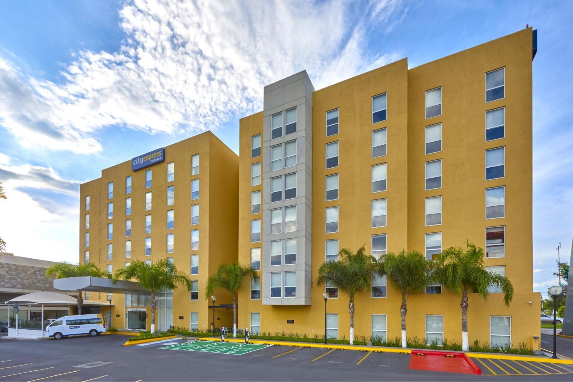 City Express By Marriott Queretaro Jurica Exteriör bild