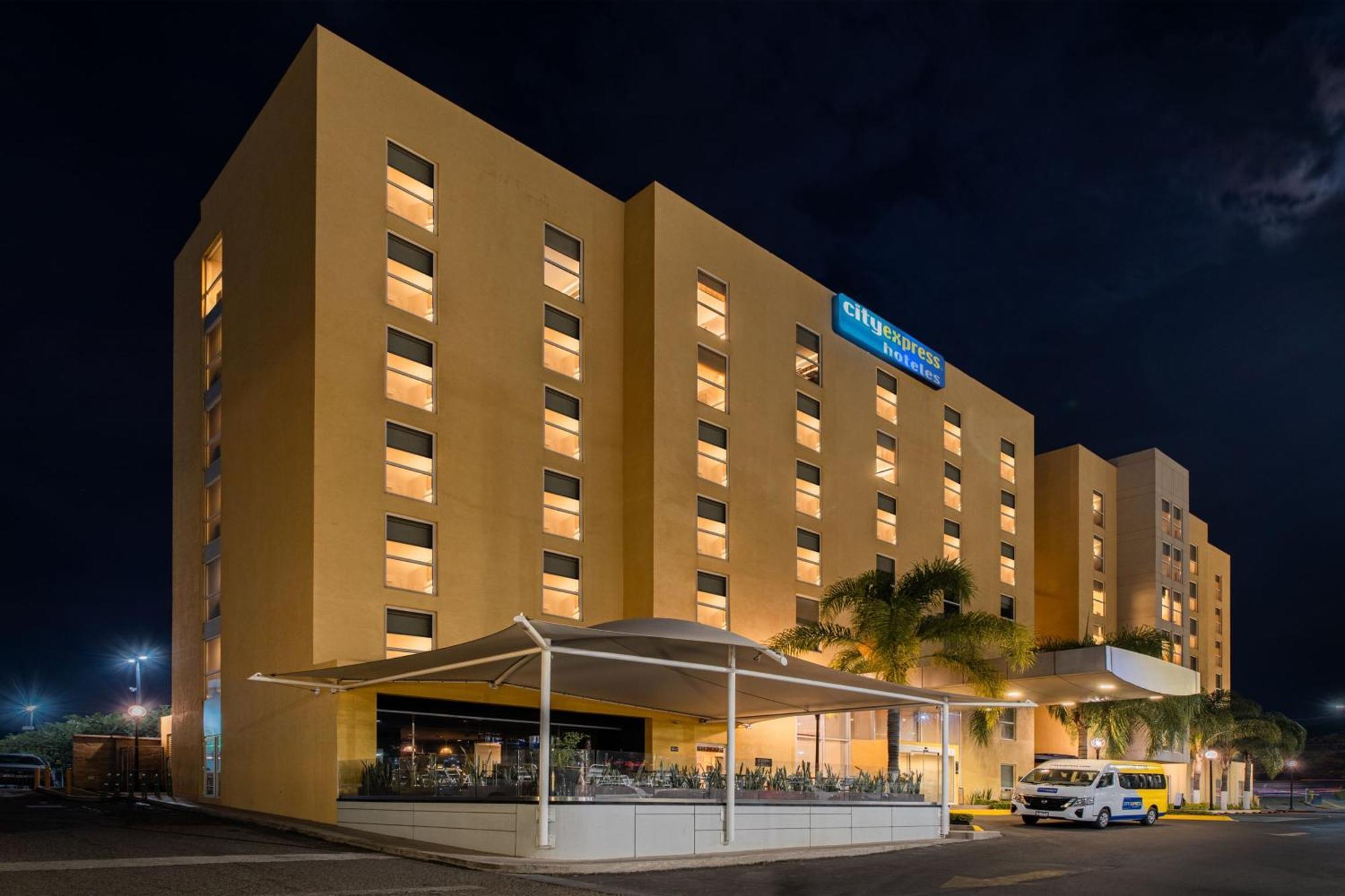 City Express By Marriott Queretaro Jurica Exteriör bild