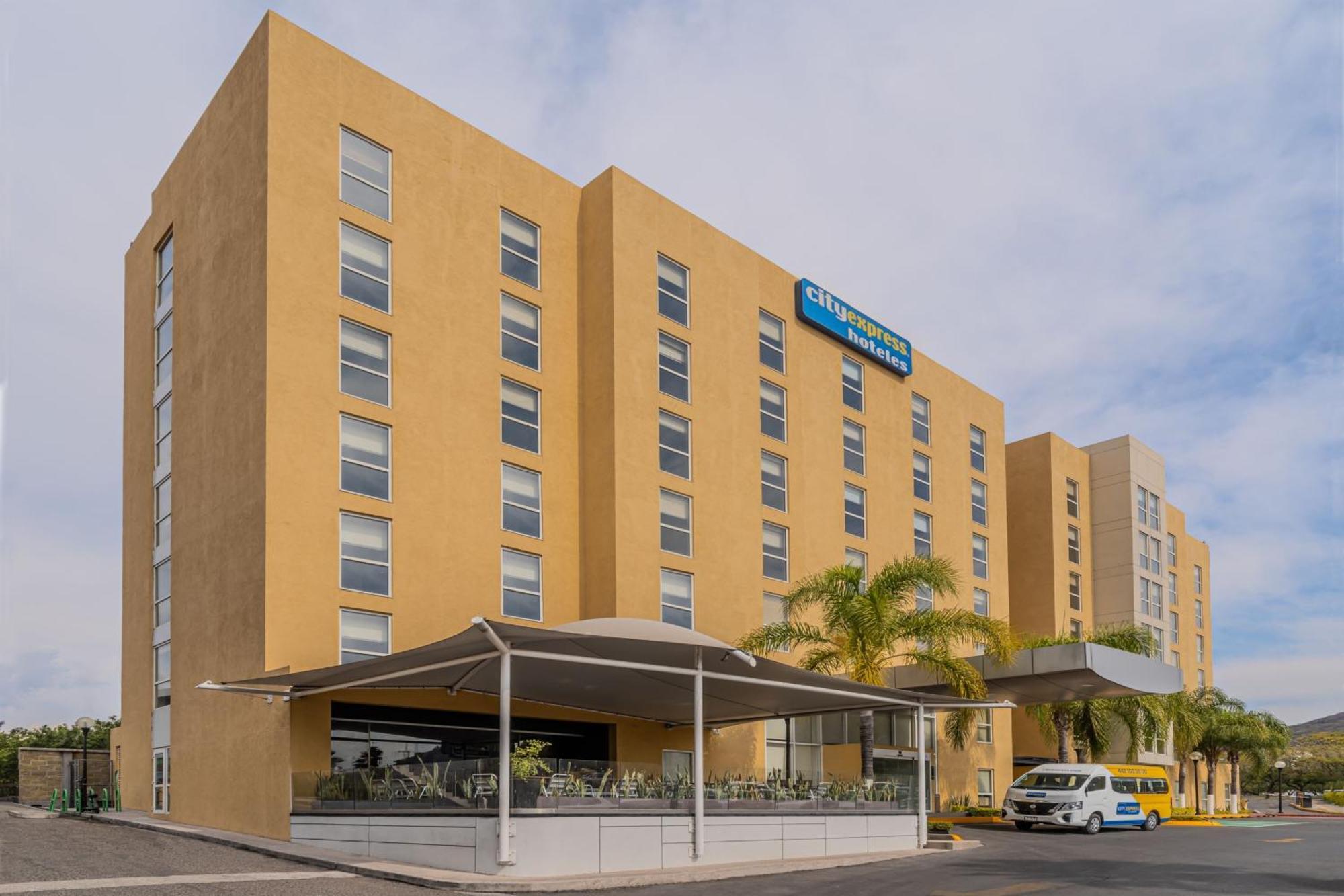 City Express By Marriott Queretaro Jurica Exteriör bild